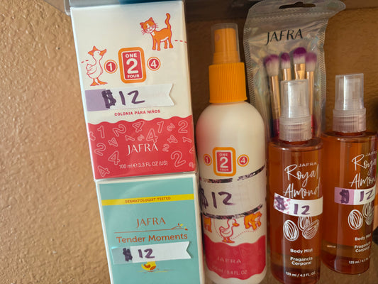 Children perfume and hair detangler. Body Mist